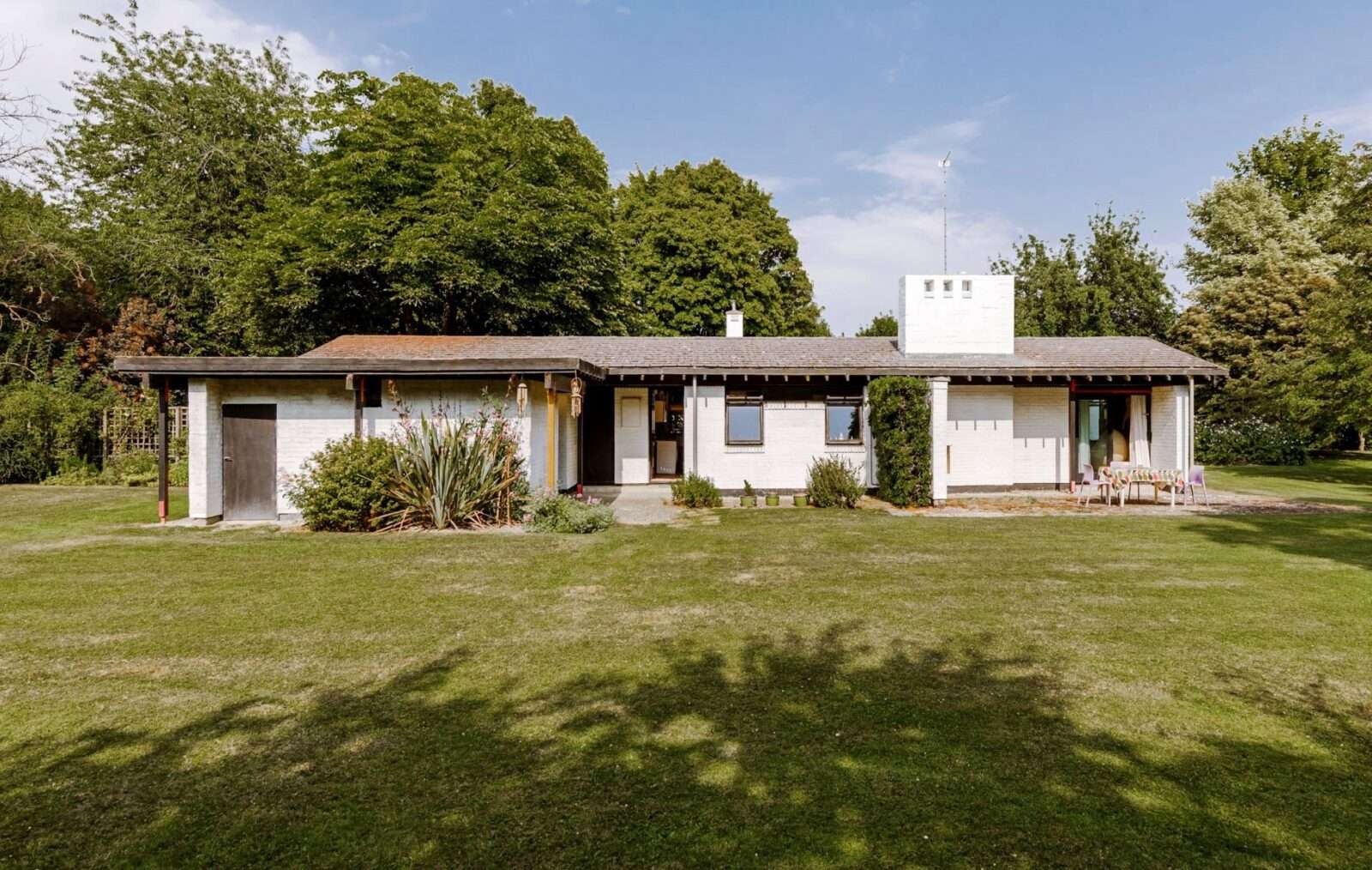 A bright and beautiful 1950s house in the verdant Vale of Pewsey, Wiltshire