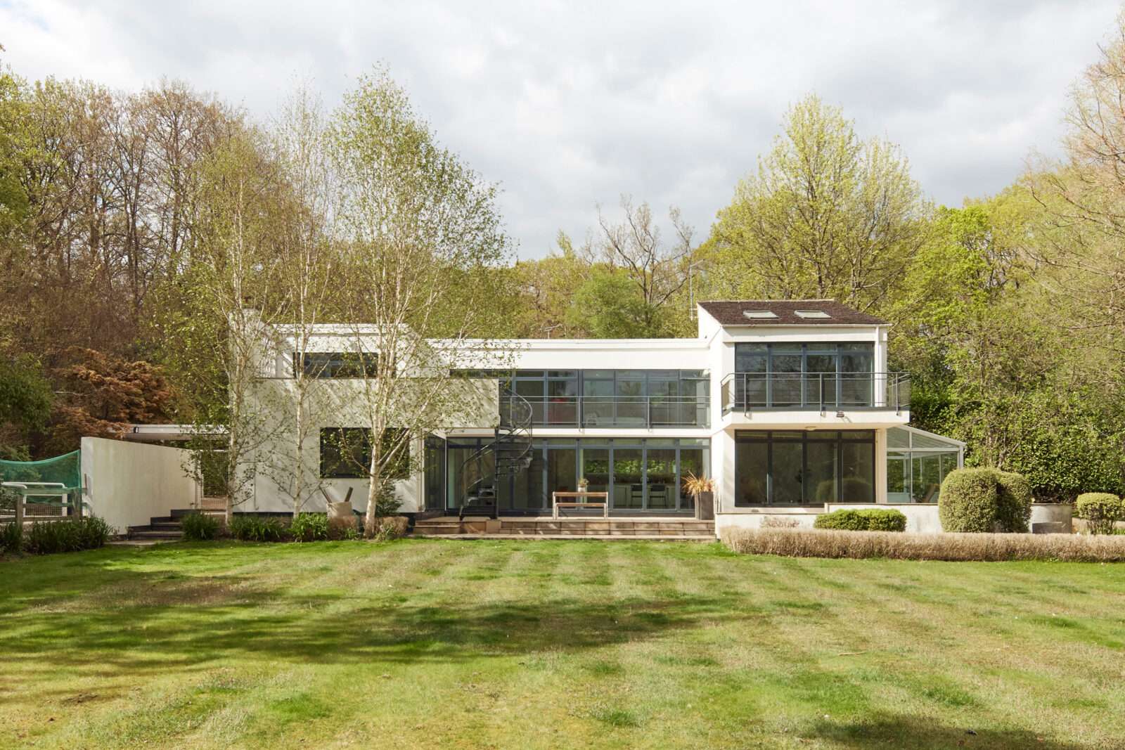 The 1930s home of modernist architect Valentine Harding is on the market – and it’s as much of a marvel now as it was when it was built