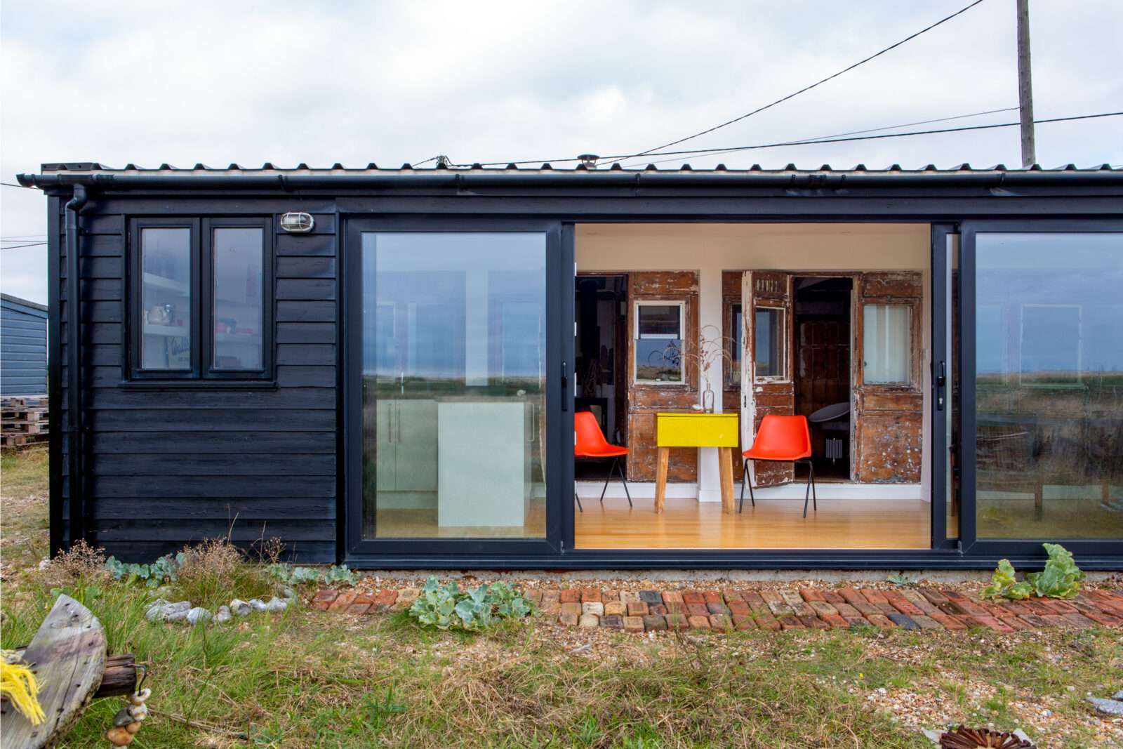 How an 1880s train carriage became a contemporary living space in Dungeness